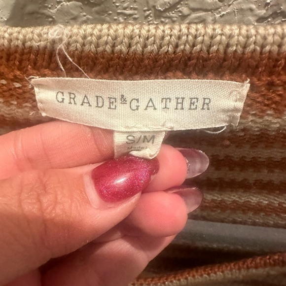 Grade & Gather Women’s Striped Sweater Tan Rust Size Small/Medium - Picture 3 of 3